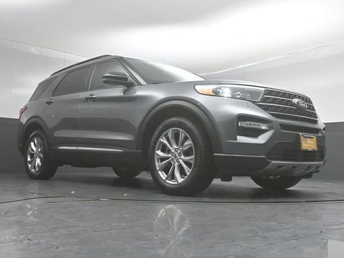 Certified 2023 Ford Explorer XLT w/ Equipment Group 202A image 39