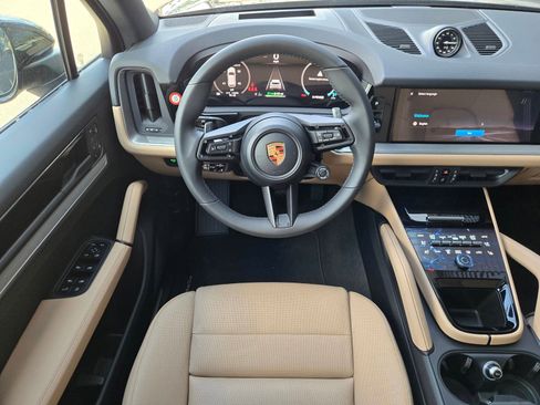 New 2026 Porsche Cayenne E-Hybrid AWD/4WD image 16
