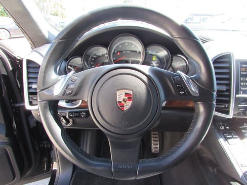 Used 2012 Porsche Cayenne Turbo AWD/4WD image 12