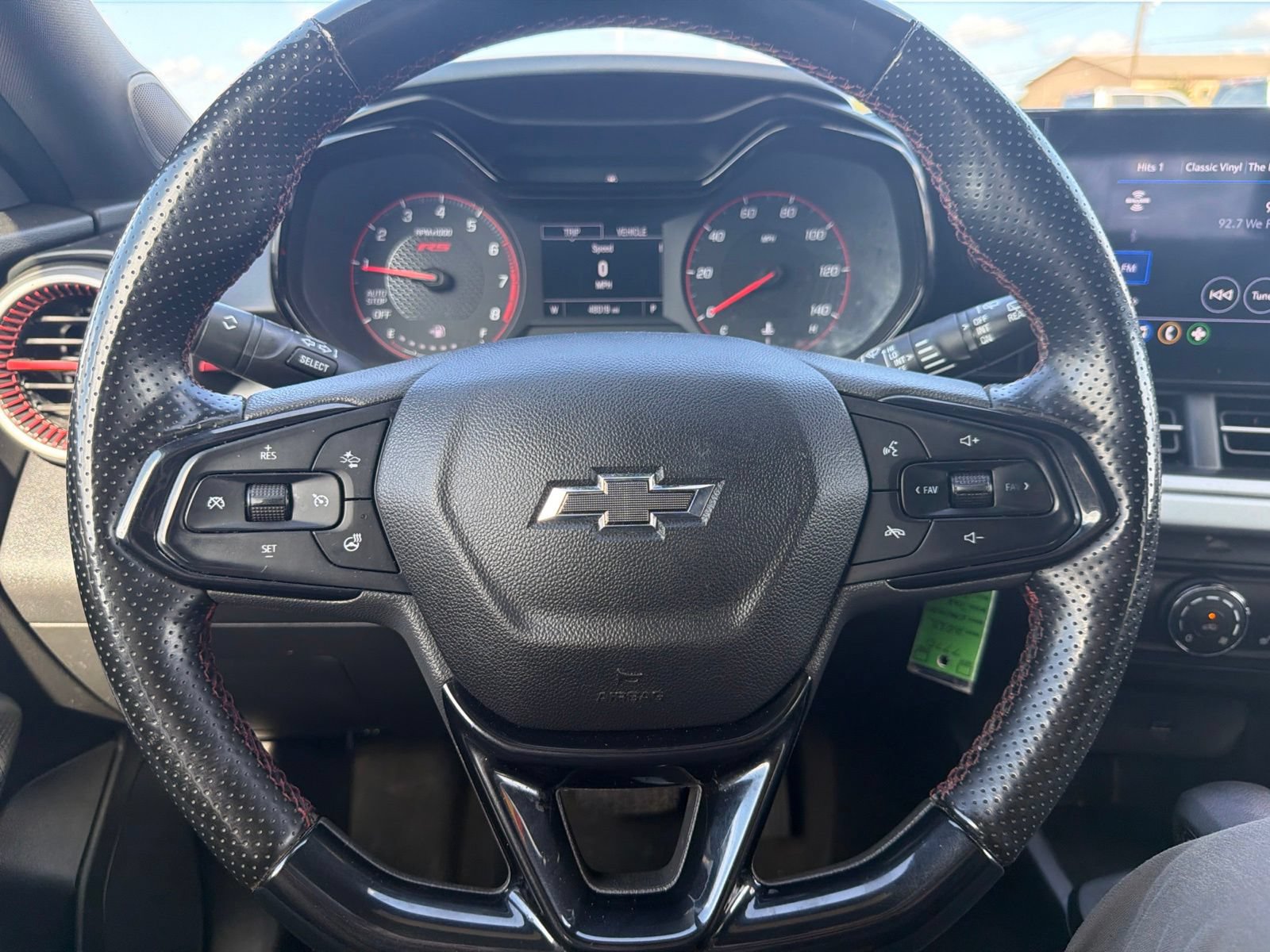 Used 2025 Chevrolet Trax RS w/ Driver Confidence Package FWD image 20