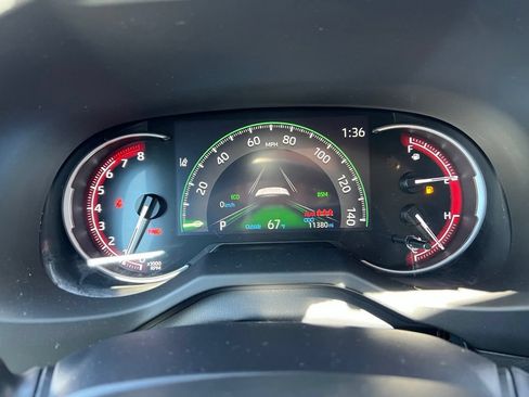 Certified 2024 Toyota RAV4 LE FWD image 32