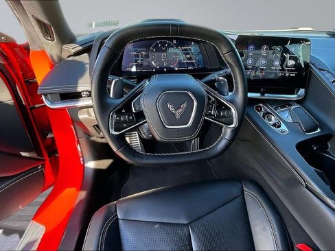 Used 2022 Chevrolet Corvette Stingray Premium Cpe w/ Z51 Performance Package RWD image 5