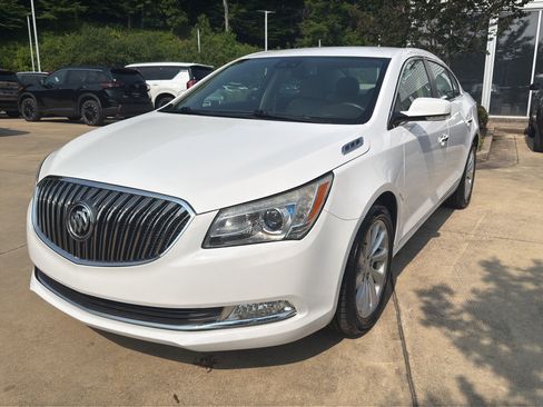 Used 2016 Buick LaCrosse Leather w/ Experience Buick Package FWD image 7