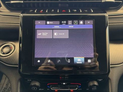 Used 2023 Jeep Grand Cherokee Laredo image 22