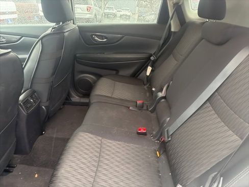 Used 2019 Nissan Rogue S w/ Special Edition Package image 8