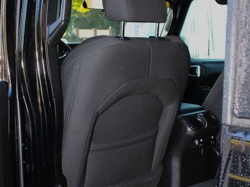 Used 2022 Jeep Gladiator Sport image 21