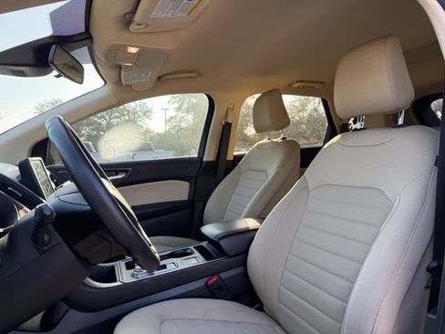 Used 2023 Ford Edge SE AWD/4WD image 5