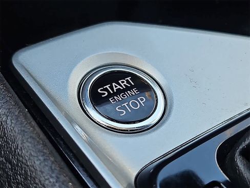 Used 2024 Nissan Altima 2.5 SV image 19