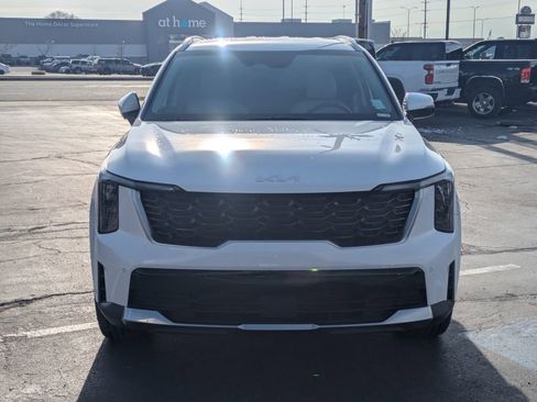 Used 2024 Kia Sorento S image 10