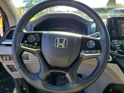 Used 2023 Honda Odyssey Touring image 20