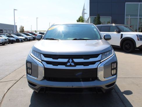 Used 2020 Mitsubishi Outlander Sport ES image 2