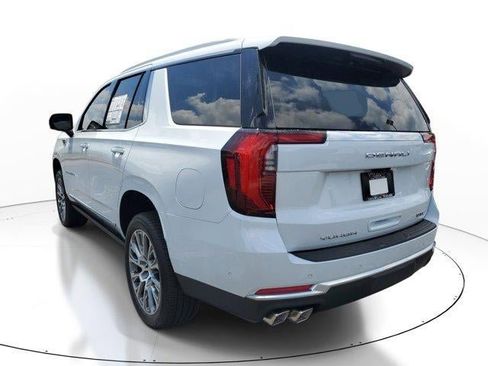 New 2026 GMC Yukon Denali w/ Denali Reserve Package AWD/4WD image 4