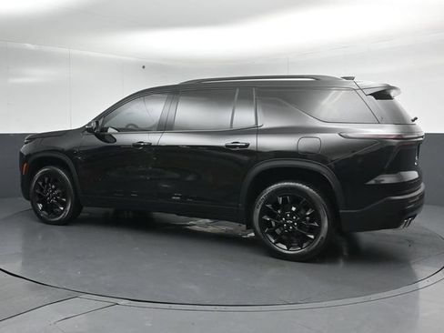 Used 2024 Chevrolet Traverse LT w/ Midnight/Sport Edition AWD/4WD image 5