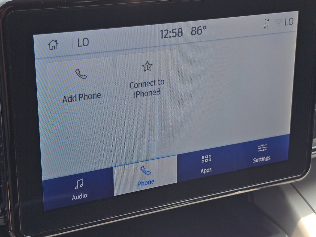 Used 2023 Ford Explorer XLT AWD/4WD image 3