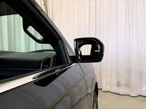 Used 2021 Ford Expedition XLT RWD image 11