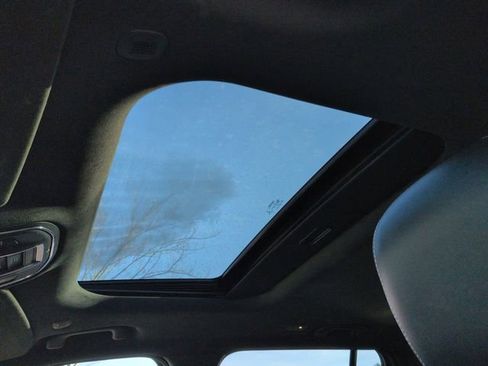 Used 2023 Jeep Grand Cherokee Altitude image 23