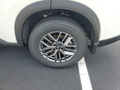 New 2026 Nissan Rogue S image 5