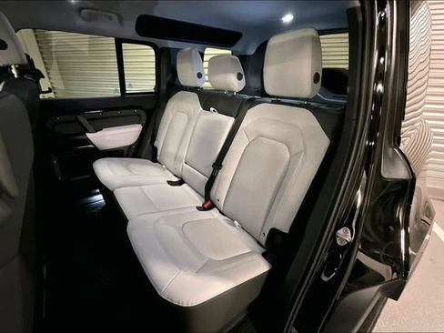 Certified 2025 Land Rover Defender 110 S AWD/4WD image 17