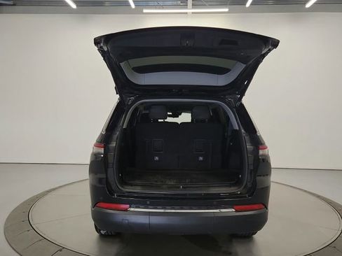 Used 2023 Jeep Grand Cherokee L Limited w/ Luxury Tech Group II image 32