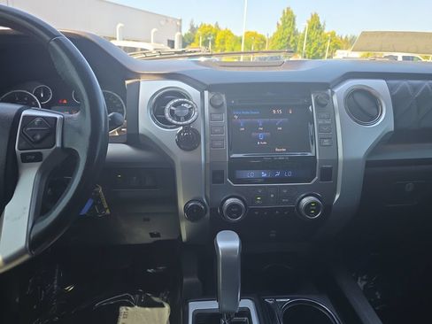 Used 2015 Toyota Tundra Platinum AWD/4WD image 22