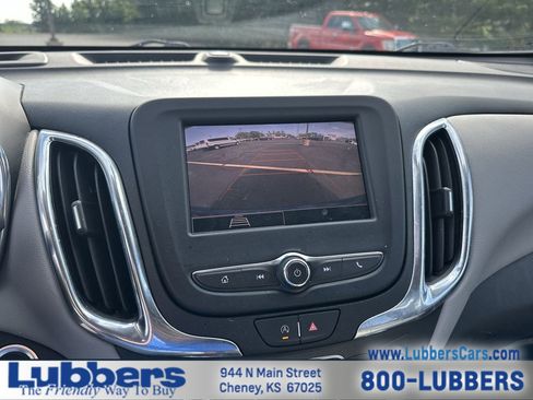 Used 2022 Chevrolet Equinox LS image 17