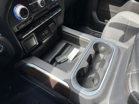 Used 2020 GMC Sierra 1500 Elevation AWD/4WD image 13