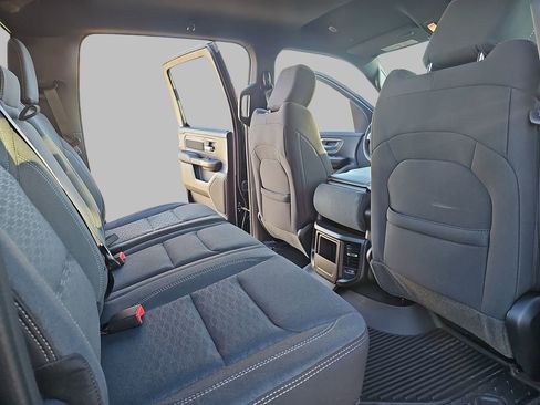 New 2026 RAM 1500 4x4 Crew Cab image 11