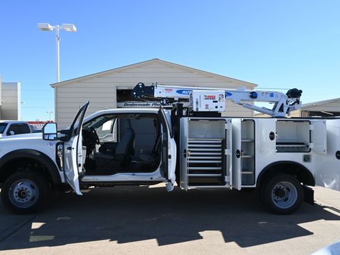 New 2026 Ford F550 4x4 Supercab Super Duty image 16