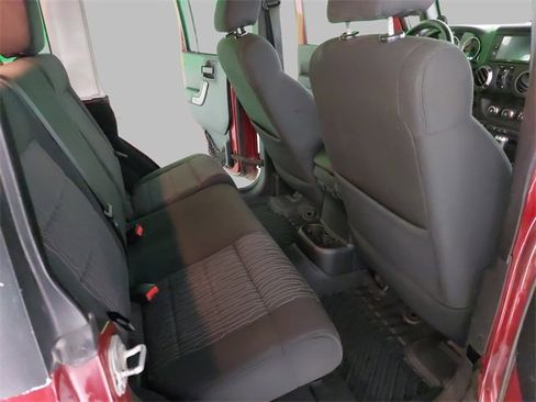 Used 2012 Jeep Wrangler Unlimited Sport image 11