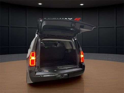 Used 2019 Chevrolet Tahoe 4WD w/ Remote Keyless Entry Package image 7