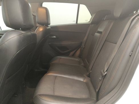 Used 2019 Chevrolet Trax LT w/ LT Convenience Package image 18