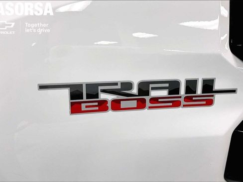 Certified 2023 Chevrolet Colorado Trail Boss AWD/4WD image 8
