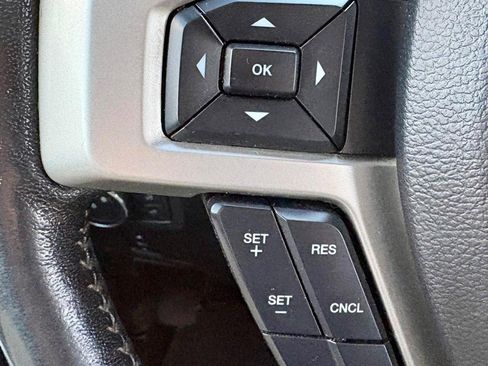 Used 2020 Ford F250 Lariat w/ Lariat Value Package AWD/4WD image 19