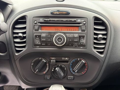 Used 2014 Nissan Juke S AWD/4WD image 12