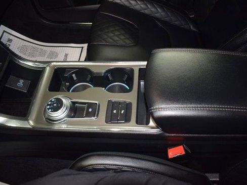 Used 2024 Ford Edge Titanium AWD/4WD image 15