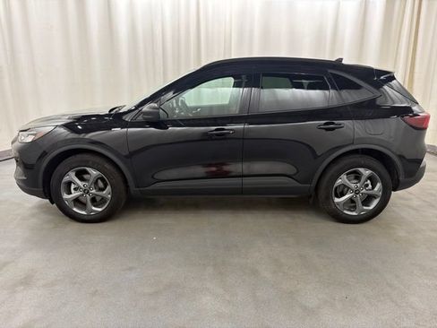 Used 2025 Ford Escape ST-Line AWD/4WD image 3
