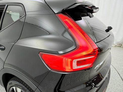 New 2026 Volvo XC40 B5 Ultra w/ Climate Package AWD/4WD image 31