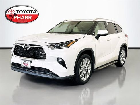 Used 2023 Toyota Highlander Limited FWD image 1