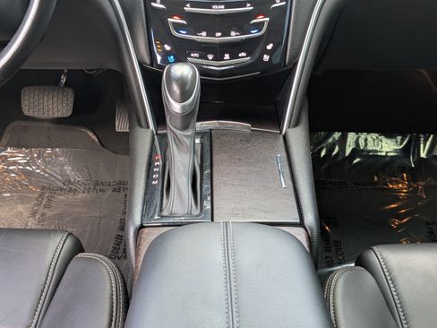 Used 2019 Cadillac XTS Luxury image 19