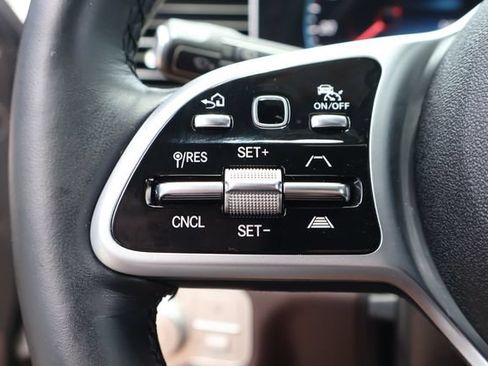 Used 2022 Mercedes-Benz GLS 450 4MATIC image 30