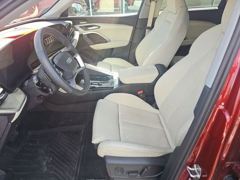 Used 2025 Audi Q5 Premium Plus w/ Premium Plus AWD/4WD image 7