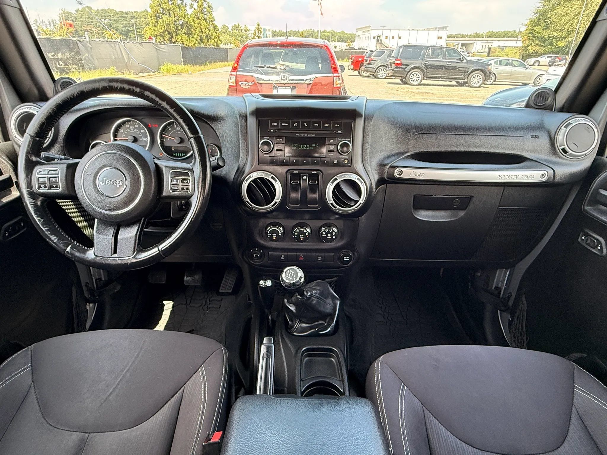 Used 2014 Jeep Wrangler Rubicon w/ Power Convenience Group AWD/4WD image 3
