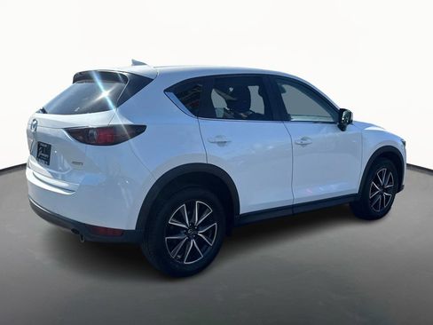 Used 2018 MAZDA CX-5 Touring w/ Preferred Equipment Package AWD/4WD image 3