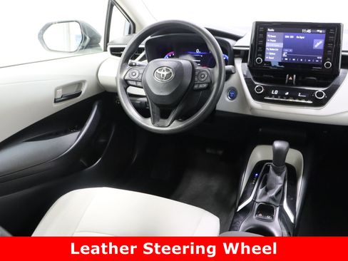 Used 2022 Toyota Corolla LE image 28