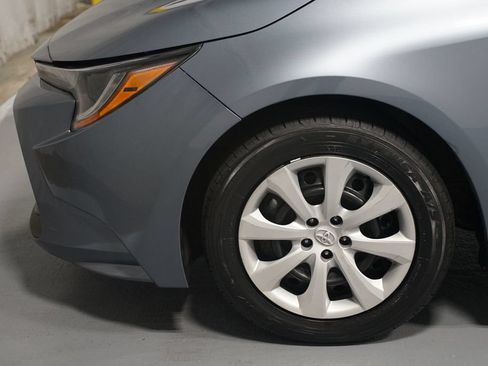 Used 2022 Toyota Corolla LE FWD image 5