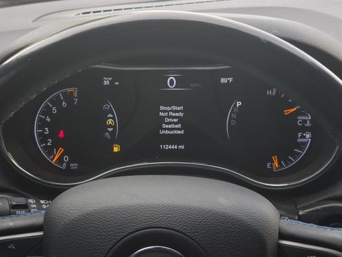 Used 2019 Jeep Grand Cherokee Laredo AWD/4WD image 15