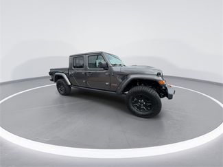 Used 2021 Jeep Gladiator Mojave video 2