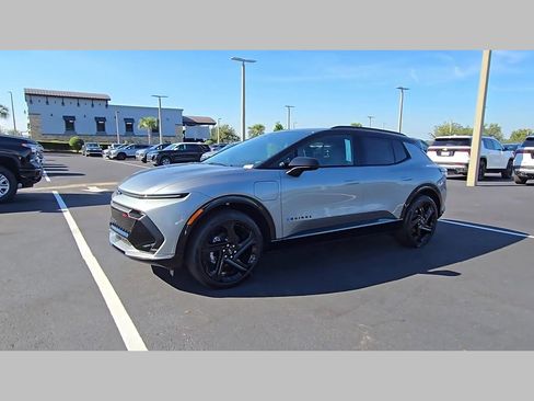 New 2026 Chevrolet Equinox EV RS image 16