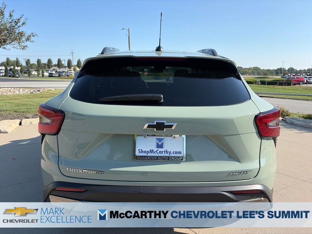 New 2026 Chevrolet Trax ACTIV w/ Driver Confidence Package FWD image 17