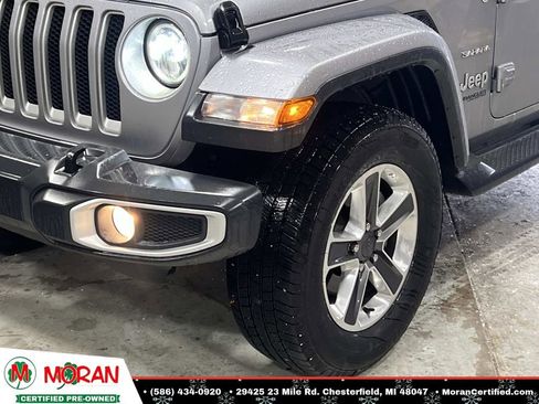 Used 2018 Jeep Wrangler Unlimited Sahara image 8